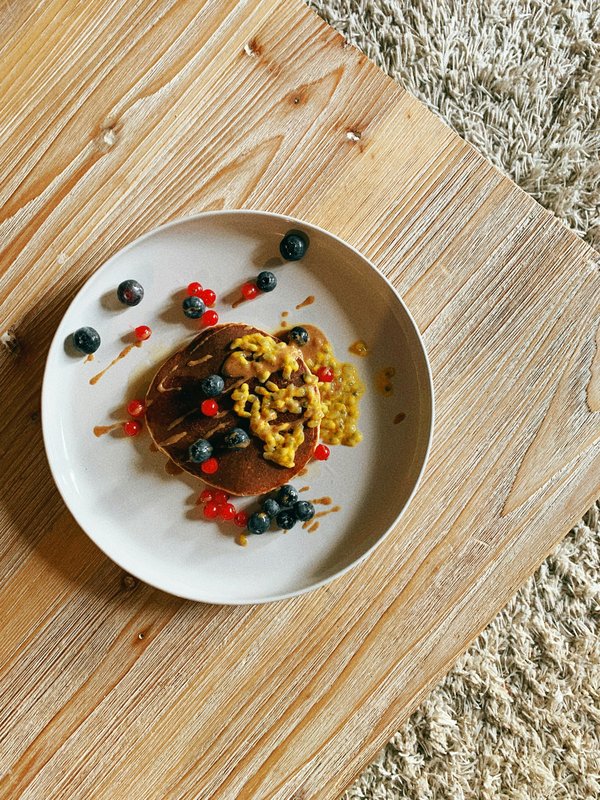 Comment faire des galettes de lentilles corail et carottes avec une sauce yaourt menthe?